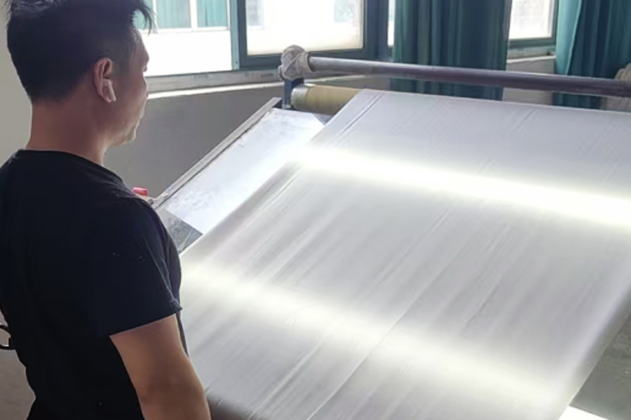 Kawasan pemeriksaan produk siap pengeluaran kilang pencelupan