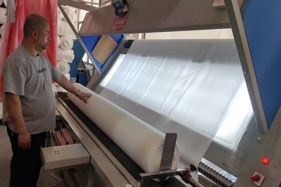 Kawasan pemeriksaan produk siap pengeluaran kilang pencelupan