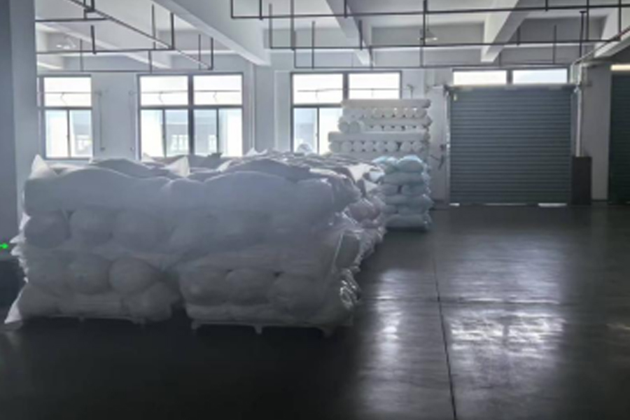 Kawasan pengeluaran-ke-penghantaran fabrik kelabu